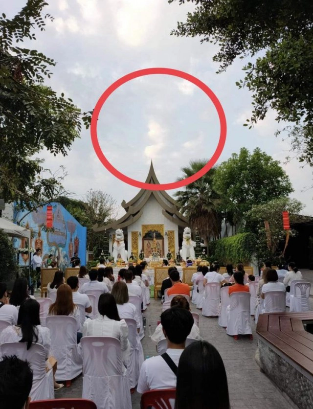 ฮือฮา!! "ธัญญ่า อาร์สยาม" รำบวงสรวง พญานาคโผล่กลางงาน ชาวบ้านสาธุกันลั่น