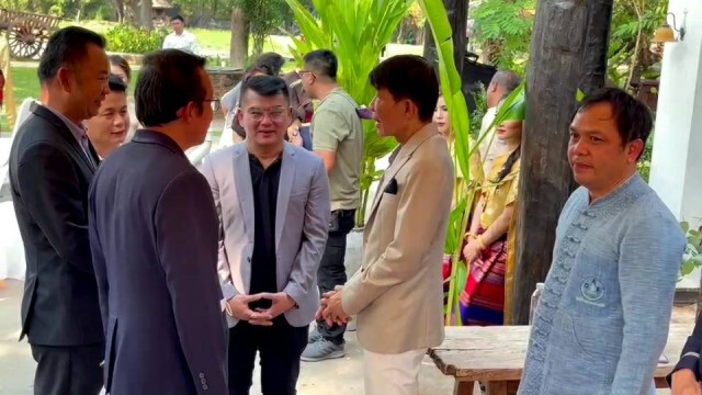 "โหรคมช."ฟันธง"รัฐบาลลุงตู่"อยู่ครบเทอม