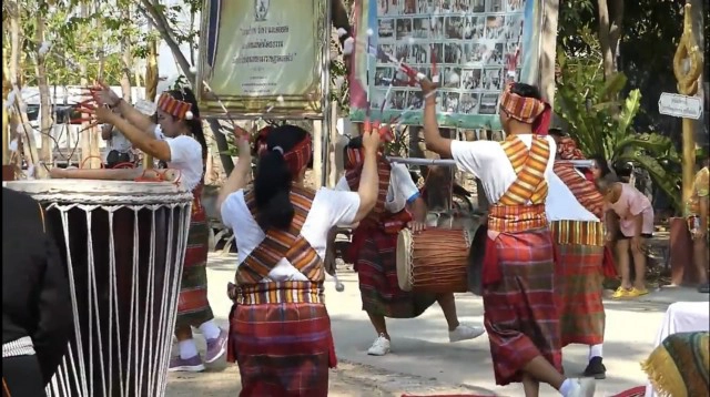 สภาวัฒนธรรมจัดงานประเพณีเส็งกลองกิ่งและรำกลองตุ้ม