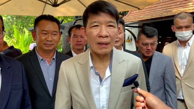 "โหรคมช."ฟันธง"รัฐบาลลุงตู่"อยู่ครบเทอม