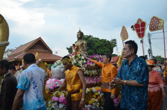 โคราชขานรับมาตรการคลายล็อก จัดโซนนิ่งเล่นน้ำสงกรานต์ได้