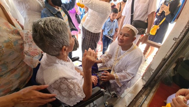 เอกชัย ศรีวิชัย อุปสมบท