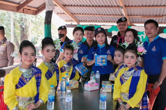 ให้กำลังใจหน่วยเฉพาะกิจทหารพรานที่ 21 กองกำลังสุรศักดิ์มนตรี