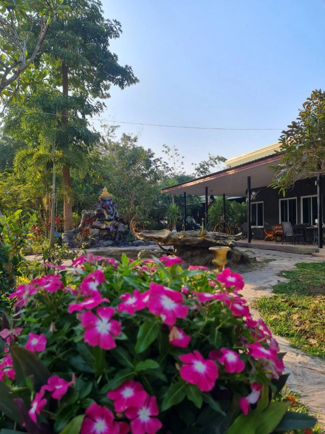 อนุสรณ์สถานสมเด็จพระเจ้าตากสินมหาราช