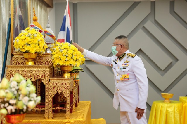 โปรดเกล้าฯพระราชทานเครื่องราชฯกรณีพิเศษ "นพ.ปัญญา"