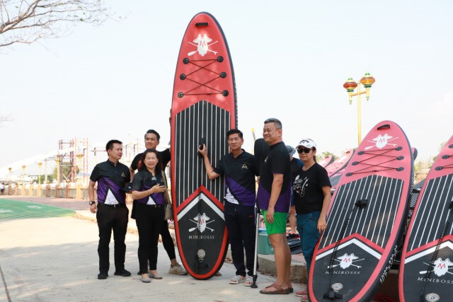 ผู้ว่าฯพิษณุโลกนำทีมพาย"Sup Board"ส่งเสริมกีฬาทางน้ำ