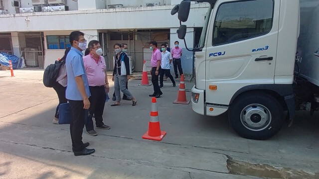 ส่งมอบรถพระราชทานตรวจโควิด-รู้ผลภายใน3ชม.