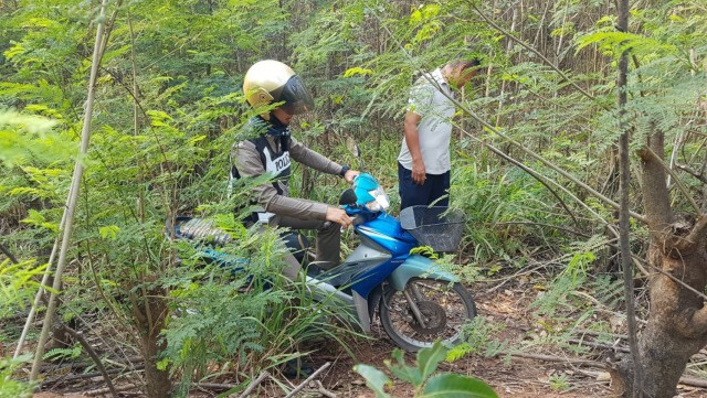 ทิดสึกใหม่ 2 วัน ใช้มีดจ้วงแทงสาวคาดปมหึงหวง