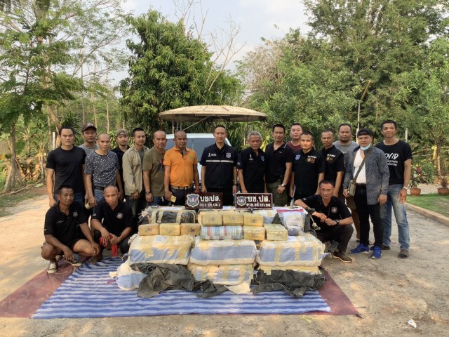 กลุ่มนักบินเพชรบูรณ์ ร่วมขนถ่ายยาบ้า 5 ล้านเม็ด จากชายแดนอีสานเข้าหล่มเก่า
