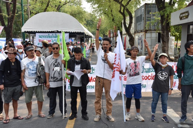 กลุ่ม "เดินทะลุฟ้า" ปักหลักตั้งค่ายข้างกลุ่ม "saveบางกลอย" ลั่นชุมนุมจนกว่าจะได้ครบทุกข้อเรียกร้อง