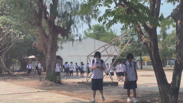 โรงเรียนกล้อนผมเด็กยืนยัน ทำข้อตกลงแล้ว นร.ต้องตัดผมสั้น 