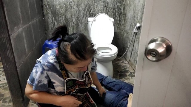 สาวทอมน้อยใจแฟนสาว-แขวนคอในห้องน้ำ