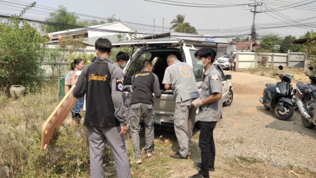 สาวทอมน้อยใจแฟนสาว-แขวนคอในห้องน้ำ