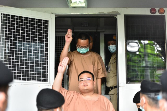 เบิกตัวแก๊งราษฎรจากคุกขึ้นศาล 2 กลุ่ม นัดพร้อมตรวจพยานหลักฐาน และฟังคำขอย้ายคุก
