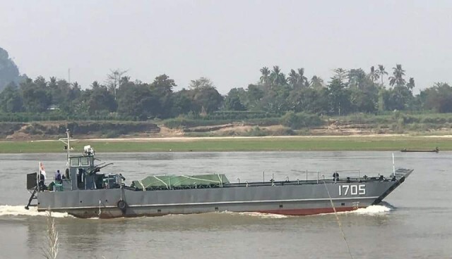 กองทัพเมียนมาส่งเรือรบ-ยึดพื้นที่แม่น้ำสาละวิน