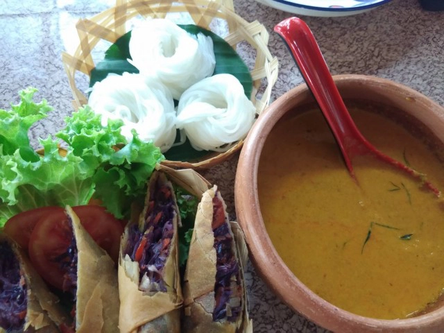 "ขนมจีนหม้อดินคุณนาย"-น้ำยาปักษ์ใต้รสเด็ด