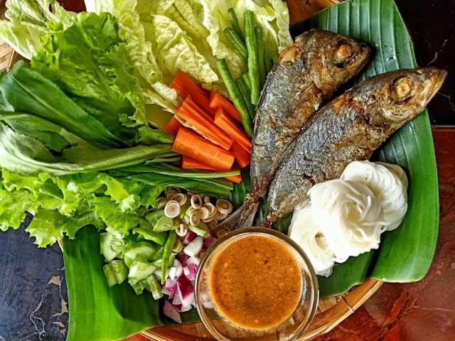 "ขนมจีนหม้อดินคุณนาย"-น้ำยาปักษ์ใต้รสเด็ด