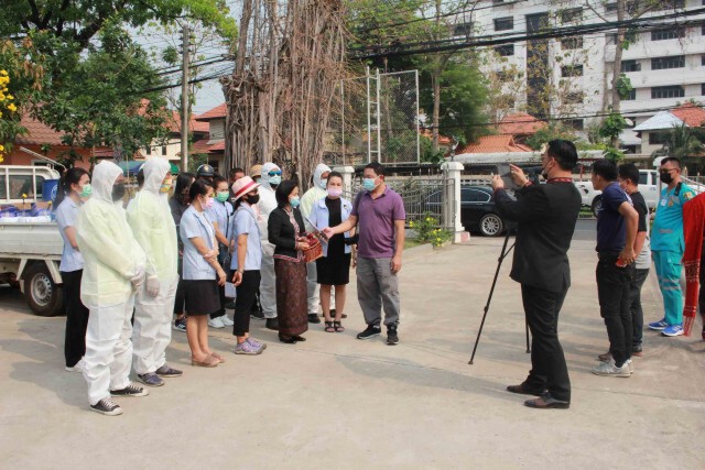 ฉีดพ่นยาเข้มมาตรการป้องกันโควิด-19 สร้างความมั่นใจเที่ยวงานกาชาด
