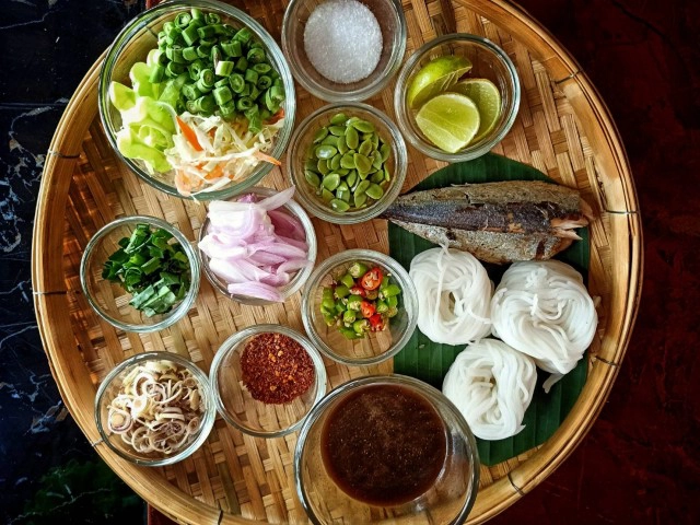 "ขนมจีนหม้อดินคุณนาย"-น้ำยาปักษ์ใต้รสเด็ด