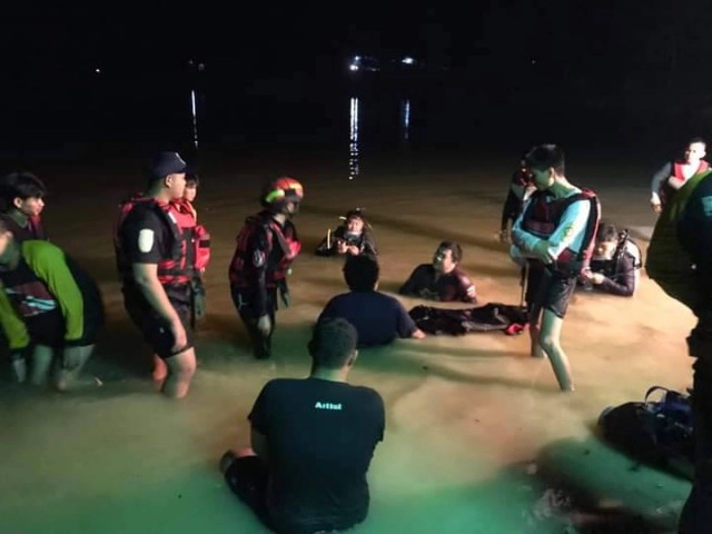 ครูฝึกลูกเสือโหดบังคับมุดน้ำฐานหนีสงครามจมน้ำดับ