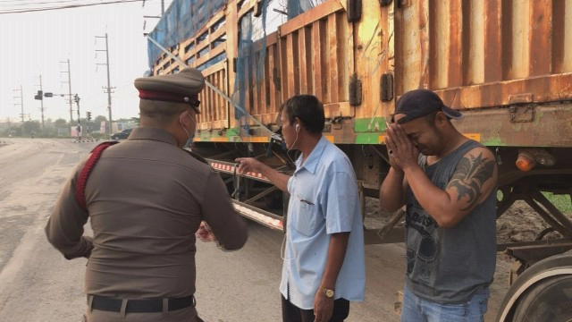 หนุ่มรถพ่วงซึ้ง พลเมืองดีช่วยยืนยันจยย.ฝ่าไฟแดงชนรถพ่วง