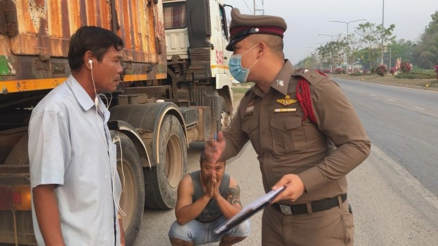 หนุ่มรถพ่วงซึ้ง พลเมืองดีช่วยยืนยันจยย.ฝ่าไฟแดงชนรถพ่วง