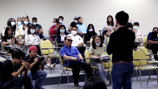 "ปิยบุตร" ไม่ซีเรียส ถูกป่วนก่อนบรรยายแก้รธน.ที่ มข.