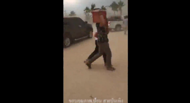 พายุถล่มพัทยาน้อย นักท่องเที่ยวหนีตายอลหม่าน