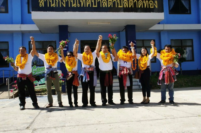 ผู้สมัคร ทต.ตาดทองเร่งหาเสียงช่วงโค้งสุดท้าย