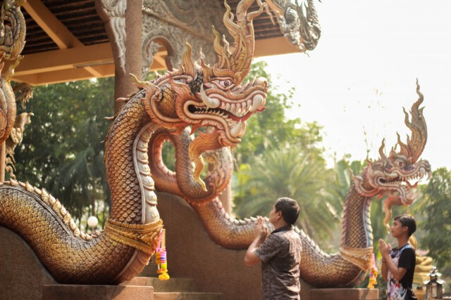 หาดูยาก อุโบสถปูนปั้นศิลปะร่วมสมัย ที่เดียวในอีสาน