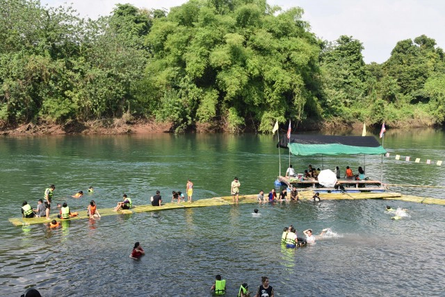 ขู่"หละหลวม"สั่งปิดแพท่องเที่ยวริมแม่น้ำน่าน