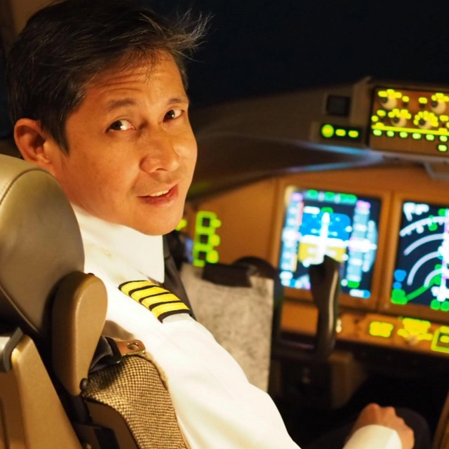 นายแพทย์กรพรหม แสงอร่าม