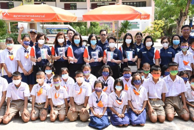 ธอส. สร้างบ้านใหม่แก่นักเรียนยากไร้