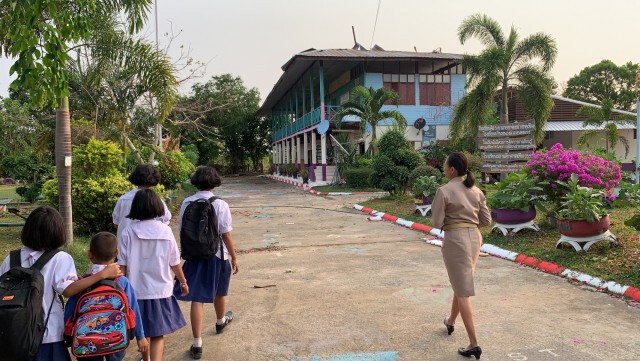 พายุถล่มคอมพิวเตอร์ 30 เครื่องพังยับ