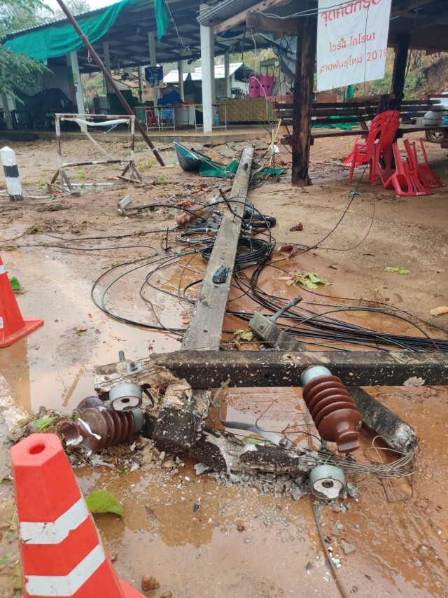 พายุถล่ม"พบพระ"เสียหายหนัก