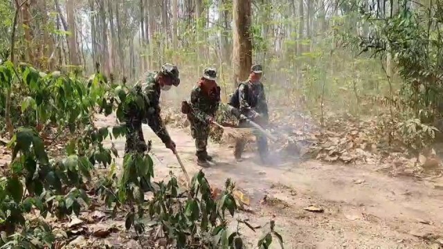 ระดมกำลังดับไฟไหม้ป่า"ดอยหลวง"