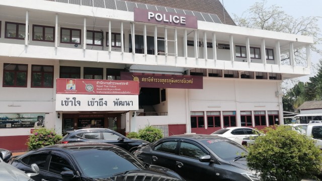 ตร.อยากให้ คณบดีวิจิตรศิลป์-ลูกศิษย์ คุยกันก่อน