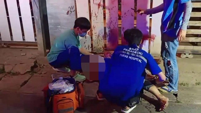 ยกมือไหว้ไม่จบ!-รุมฟันหนุ่มรุ่นน้องดับ