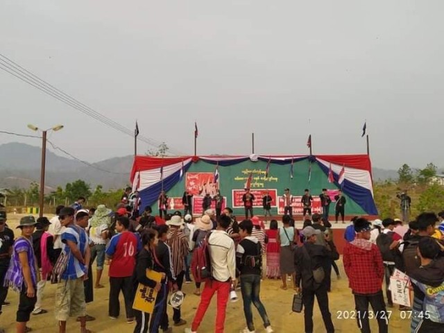 เคเอ็นยูคุ้มกันชาวกะเหรี่ยงเปิดเวทีโจมตีรัฐประหาร