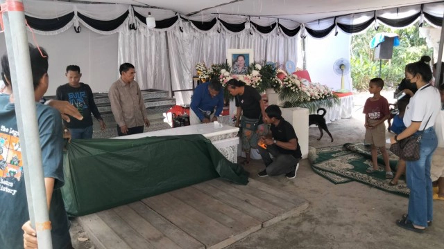 ส่งศพเหยื่อเมียหลวงหึงโหด ให้รพ.มอ.ผ่าพิสูจน์