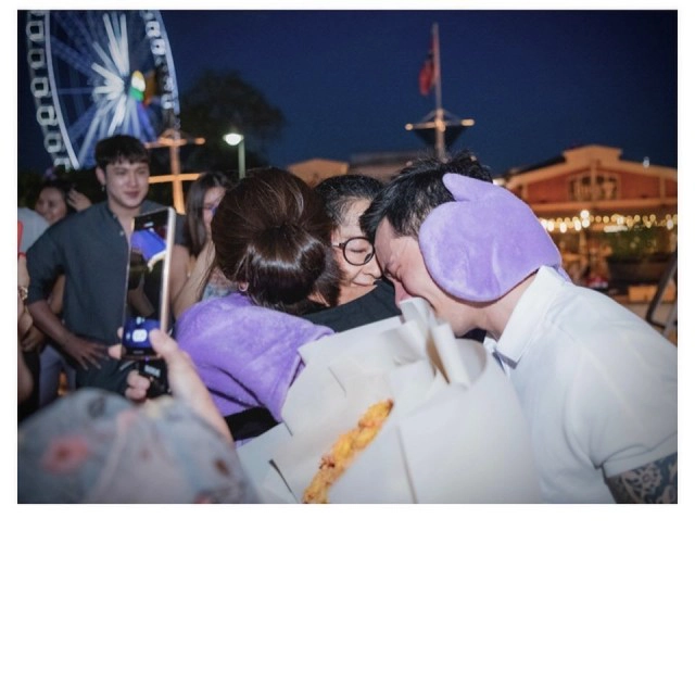 "ปุยฝ้าย เอเอฟ" ซึ้งน้ำตาไหล!! โดนแฟนหนุ่มเซอร์ไพรส์คุกเข่าขอแต่งงาน