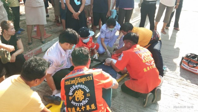 พลุตะไลงานศพ ตกใส่ศีรษะนักเรียนหญิงป.3สาหัส