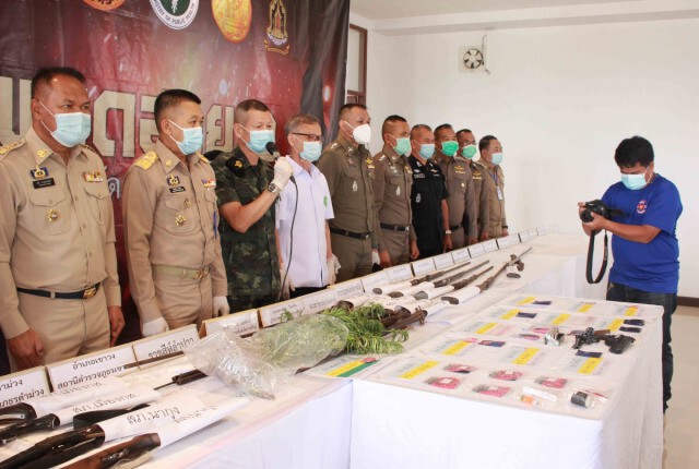 ปูพรมยุทธการฟ้าแดดสงยาง จับผู้ต้องหา 297 คน
