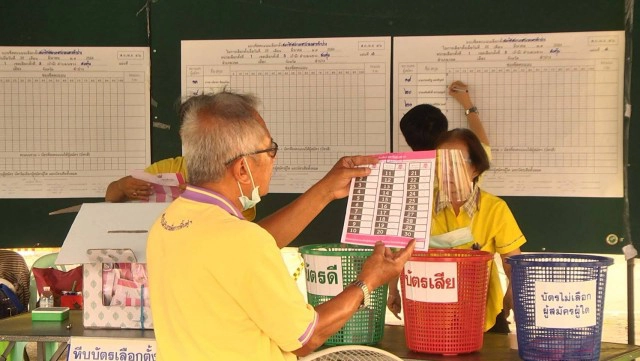 "นิมิตร จิวะสันติการ"ทวงคืนเก้าอี้นายกเล็กลำปาง