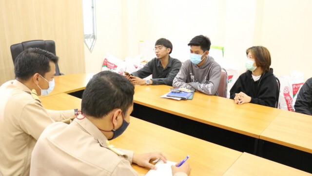 กลุ่มเยาวชนโคราชบุกศูนย์ดำรงธรรมจี้ตรวจสอบเลือกตั้งเทศบาล