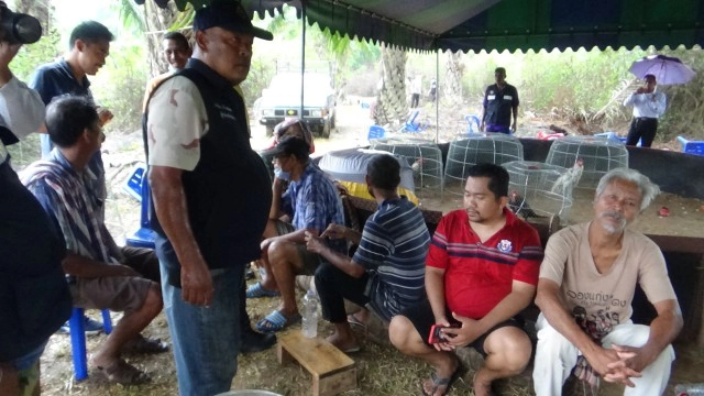 ย้ายสารวัตร สภ.หนองตรุด เซ่นบ่อนไก่ชน