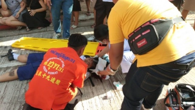 พลุตกใส่หัวเด็กหญิงอาการยังโคม่า