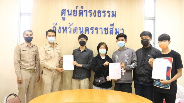 กลุ่มเยาวชนโคราชบุกศูนย์ดำรงธรรมจี้ตรวจสอบเลือกตั้งเทศบาล