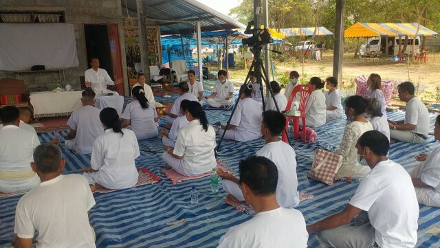 กลุ่มผู้ปฏิบัติธรรมชาวศรีวิไล โวตั้งพรรคการเมืองปลดหนี้รากหญ้า