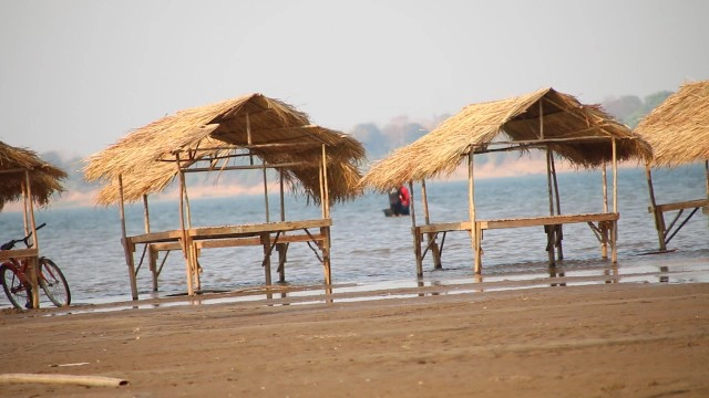 เตรียมเปิดหาดมโนภิรมย์รับนักท่องเที่ยวเล่นน้ำคลายร้อน